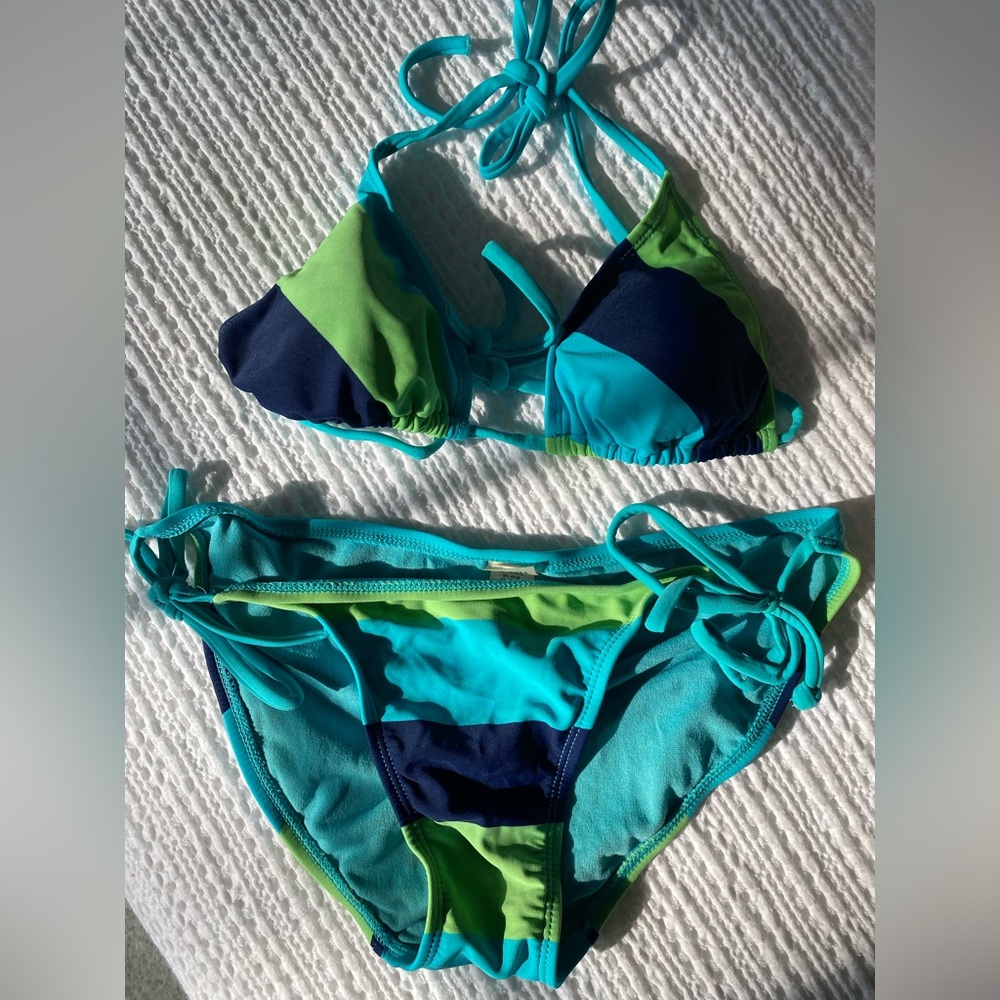Cute Two Piece Bathing-suit!